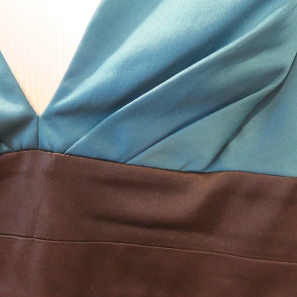 Cache Dress - Picture 3 of 4